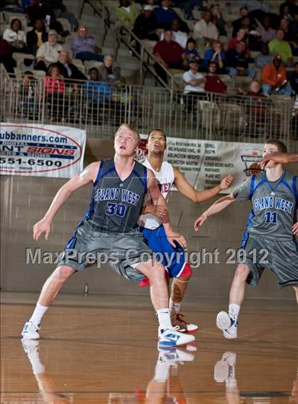 Thumbnail 3 in Plano West vs. Parkview (Whataburger Tournament) photogallery.