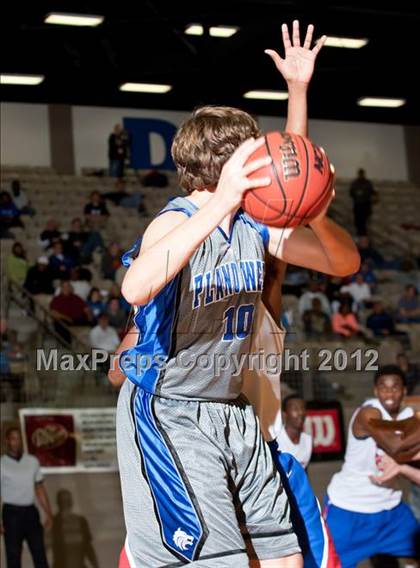 Thumbnail 2 in Plano West vs. Parkview (Whataburger Tournament) photogallery.
