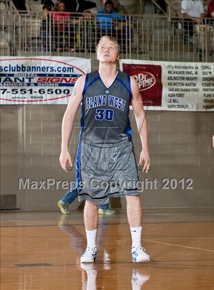 Thumbnail 3 in Plano West vs. Parkview (Whataburger Tournament) photogallery.