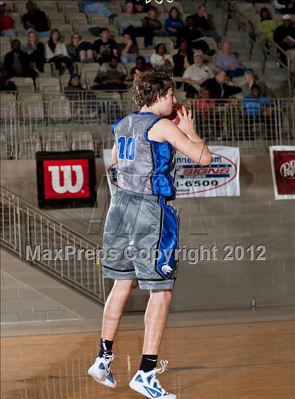 Thumbnail 1 in Plano West vs. Parkview (Whataburger Tournament) photogallery.