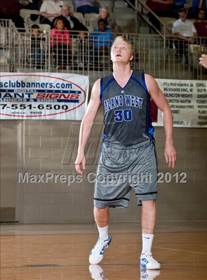 Thumbnail 2 in Plano West vs. Parkview (Whataburger Tournament) photogallery.