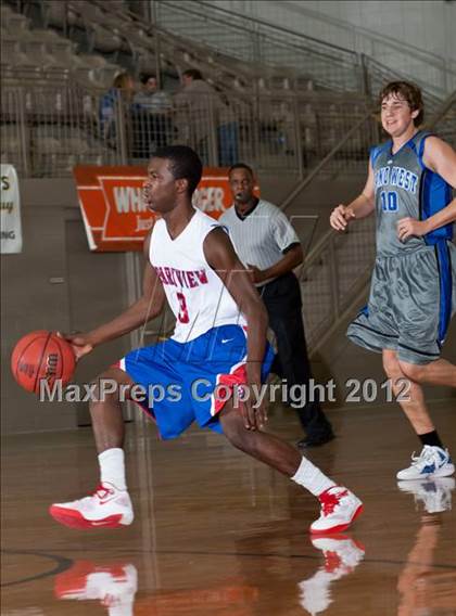 Thumbnail 2 in Plano West vs. Parkview (Whataburger Tournament) photogallery.