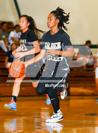 Thumbnail 3 in San Fernando Valley All-Star Game (East vs. West) photogallery.
