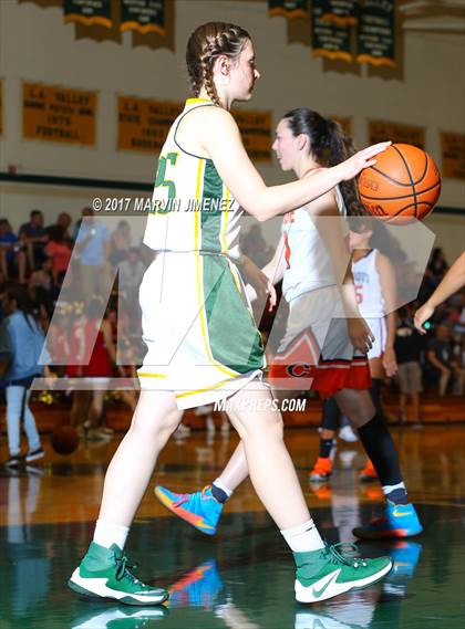 Thumbnail 2 in San Fernando Valley All-Star Game (East vs. West) photogallery.