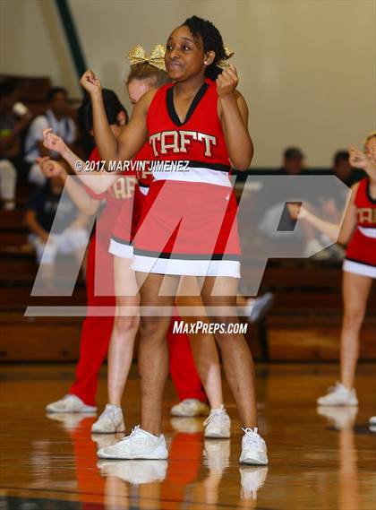 Thumbnail 3 in San Fernando Valley All-Star Game (East vs. West) photogallery.
