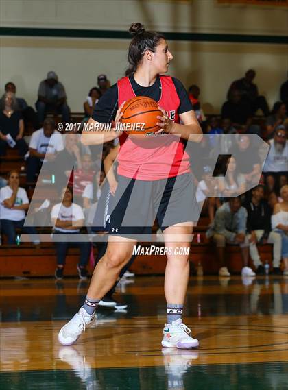 Thumbnail 3 in San Fernando Valley All-Star Game (East vs. West) photogallery.