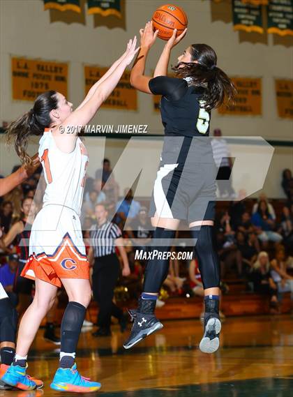 Thumbnail 2 in San Fernando Valley All-Star Game (East vs. West) photogallery.
