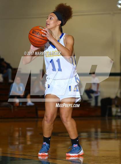 Thumbnail 1 in San Fernando Valley All-Star Game (East vs. West) photogallery.