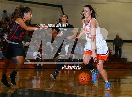 Thumbnail 3 in San Fernando Valley All-Star Game (East vs. West) photogallery.