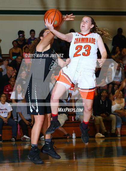 Thumbnail 2 in San Fernando Valley All-Star Game (East vs. West) photogallery.