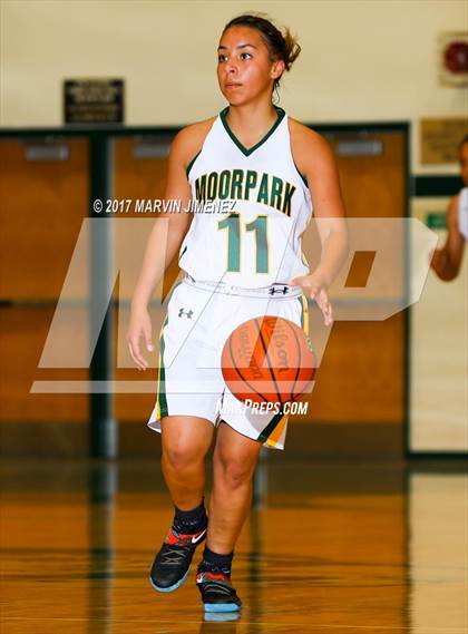 Thumbnail 3 in San Fernando Valley All-Star Game (East vs. West) photogallery.