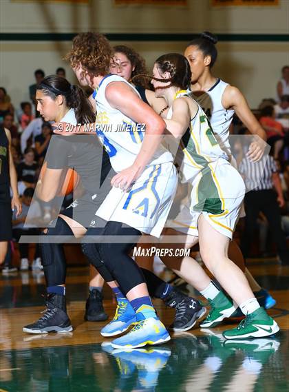Thumbnail 1 in San Fernando Valley All-Star Game (East vs. West) photogallery.