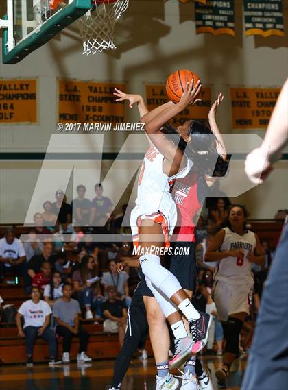 Thumbnail 2 in San Fernando Valley All-Star Game (East vs. West) photogallery.