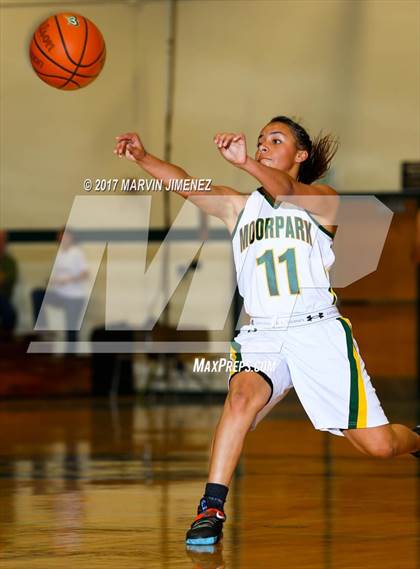 Thumbnail 2 in San Fernando Valley All-Star Game (East vs. West) photogallery.
