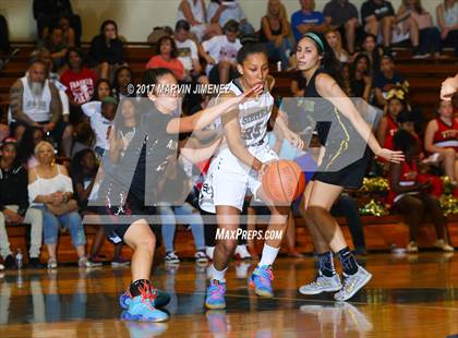 Thumbnail 2 in San Fernando Valley All-Star Game (East vs. West) photogallery.