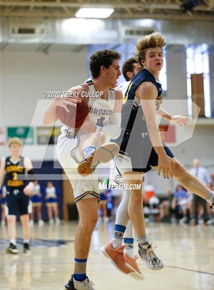 Thumbnail 3 in Summit Academy vs. San Juan (UHSAA 3A 2nd Round Playoff) photogallery.