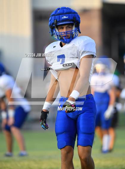 Thumbnail 3 in Hartshorne-Muldrow-Gore (Scrimmage) photogallery.