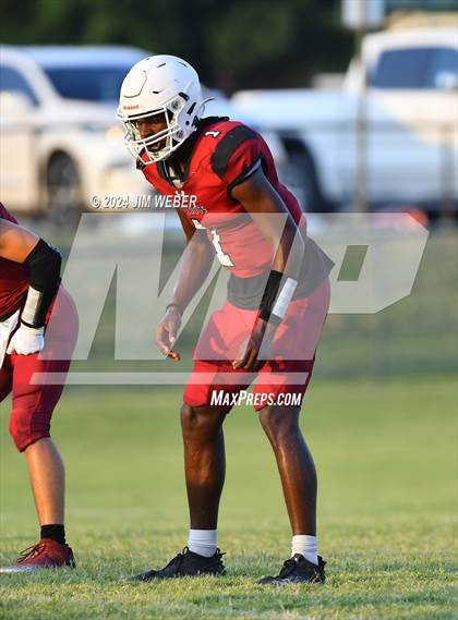 Thumbnail 1 in Hartshorne-Muldrow-Gore (Scrimmage) photogallery.