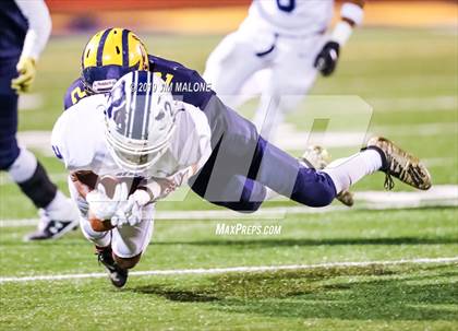Thumbnail 3 in Reseda vs. Milpitas (CIF DIV 5-A State Championship) photogallery.