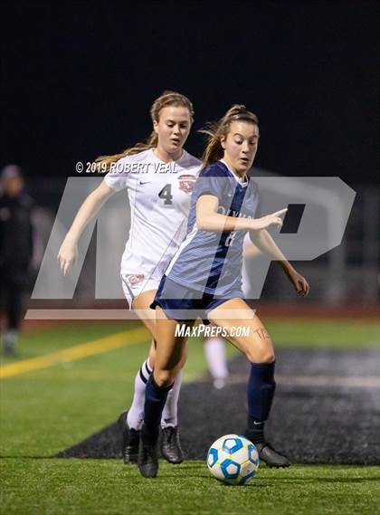 Thumbnail 2 in Eastlake vs Olympia (WIAA 4A First Round) photogallery.