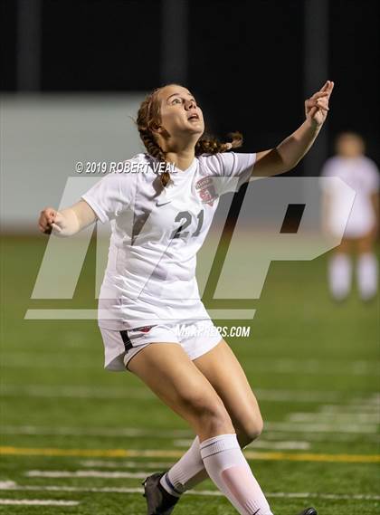 Thumbnail 3 in Eastlake vs Olympia (WIAA 4A First Round) photogallery.