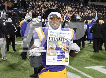 Thumbnail 2 in Anderson vs. Avon (OHSAA Division 2 Final) photogallery.