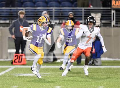 Thumbnail 3 in Anderson vs. Avon (OHSAA Division 2 Final) photogallery.