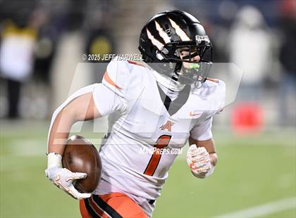 Thumbnail 2 in Anderson vs. Avon (OHSAA Division 2 Final) photogallery.