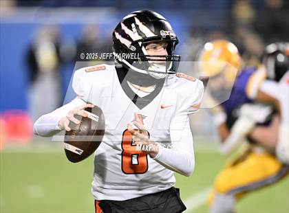 Thumbnail 1 in Anderson vs. Avon (OHSAA Division 2 Final) photogallery.