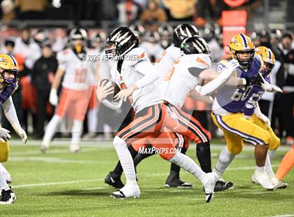 Thumbnail 2 in Anderson vs. Avon (OHSAA Division 2 Final) photogallery.