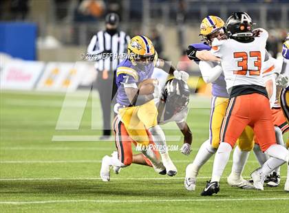 Thumbnail 1 in Anderson vs. Avon (OHSAA Division 2 Final) photogallery.