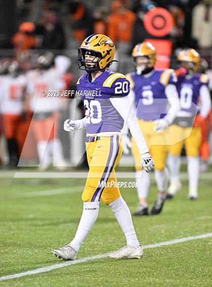 Thumbnail 2 in Anderson vs. Avon (OHSAA Division 2 Final) photogallery.