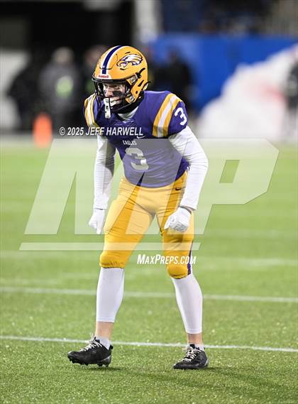 Thumbnail 1 in Anderson vs. Avon (OHSAA Division 2 Final) photogallery.