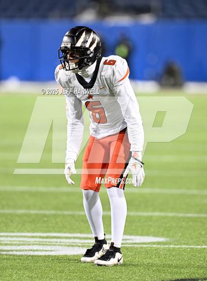 Thumbnail 3 in Anderson vs. Avon (OHSAA Division 2 Final) photogallery.