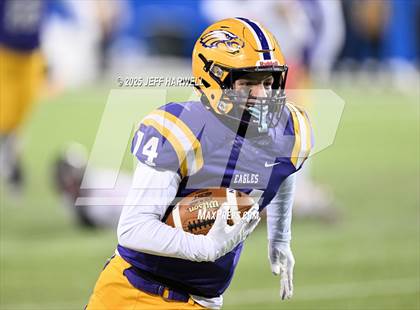 Thumbnail 3 in Anderson vs. Avon (OHSAA Division 2 Final) photogallery.