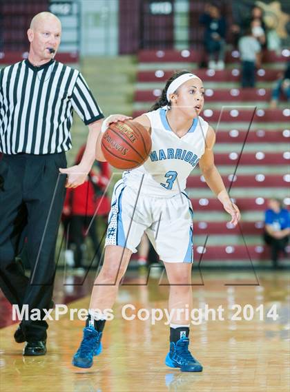 Thumbnail 3 in Soquel vs. Valley Christian (CIF CCS D3 Final) photogallery.