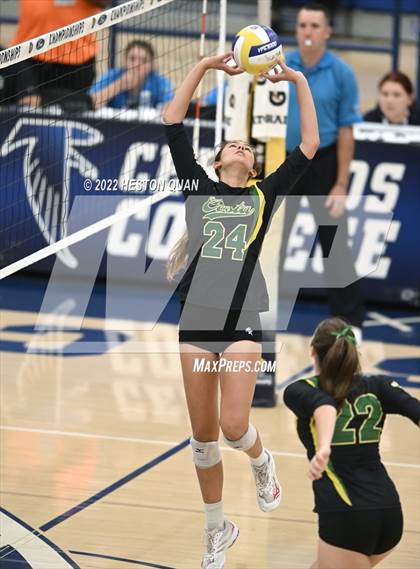 Thumbnail 3 in Sierra Canyon vs. Mira Costa (CIF-SS D1 Final) photogallery.