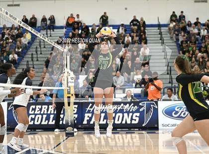 Thumbnail 3 in Sierra Canyon vs. Mira Costa (CIF-SS D1 Final) photogallery.