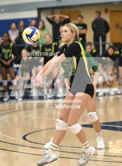 Thumbnail 2 in Sierra Canyon vs. Mira Costa (CIF-SS D1 Final) photogallery.