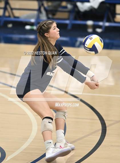 Thumbnail 2 in Sierra Canyon vs. Mira Costa (CIF-SS D1 Final) photogallery.