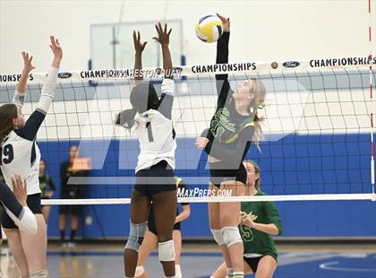 Thumbnail 3 in Sierra Canyon vs. Mira Costa (CIF-SS D1 Final) photogallery.