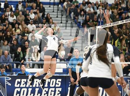 Thumbnail 3 in Sierra Canyon vs. Mira Costa (CIF-SS D1 Final) photogallery.