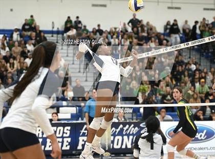 Thumbnail 2 in Sierra Canyon vs. Mira Costa (CIF-SS D1 Final) photogallery.