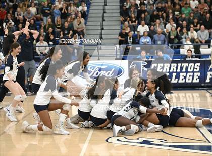 Thumbnail 3 in Sierra Canyon vs. Mira Costa (CIF-SS D1 Final) photogallery.