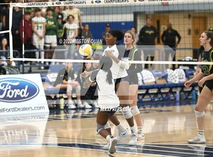 Thumbnail 2 in Sierra Canyon vs. Mira Costa (CIF-SS D1 Final) photogallery.