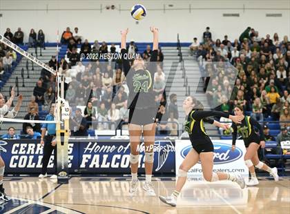 Thumbnail 3 in Sierra Canyon vs. Mira Costa (CIF-SS D1 Final) photogallery.