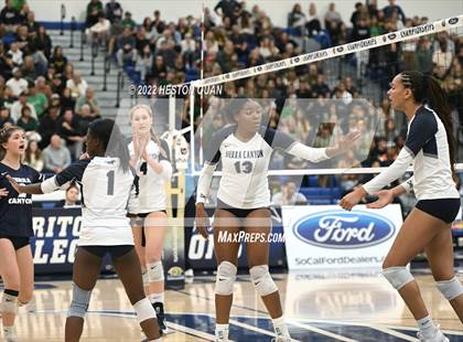 Thumbnail 2 in Sierra Canyon vs. Mira Costa (CIF-SS D1 Final) photogallery.