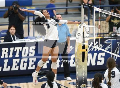 Thumbnail 3 in Sierra Canyon vs. Mira Costa (CIF-SS D1 Final) photogallery.