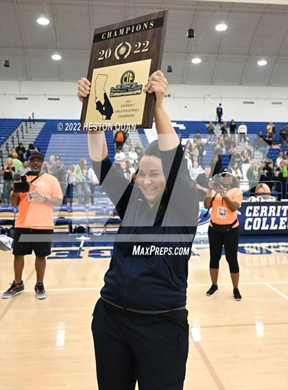 Thumbnail 3 in Sierra Canyon vs. Mira Costa (CIF-SS D1 Final) photogallery.