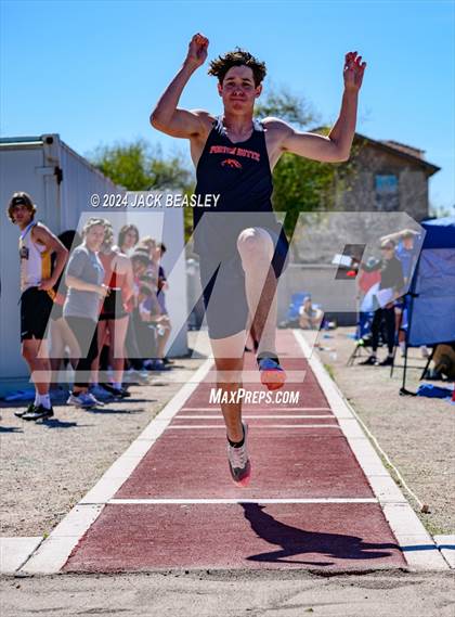 Thumbnail 3 in Small School Invitational (Boys) photogallery.